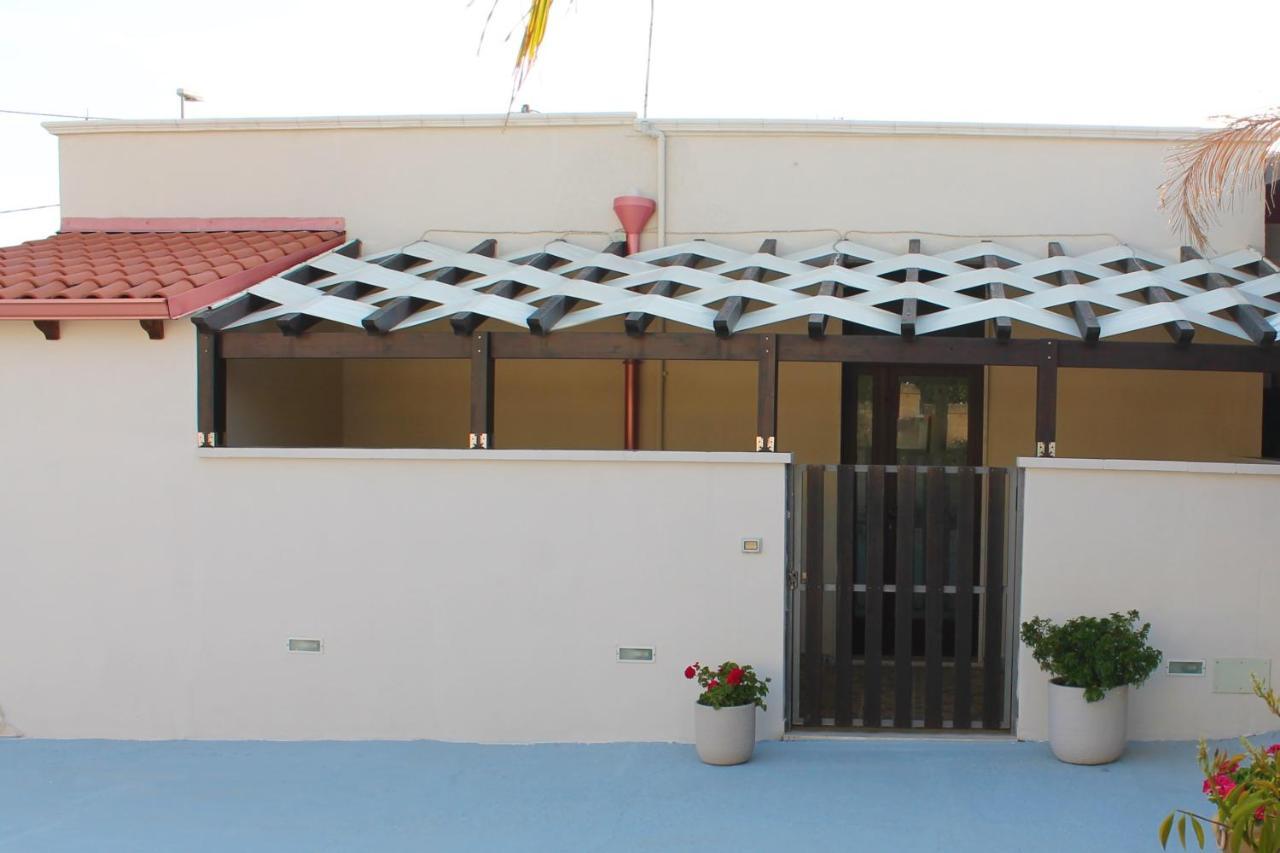 Casa Vacanze Natali-Stella 切萨雷奥港 外观 照片