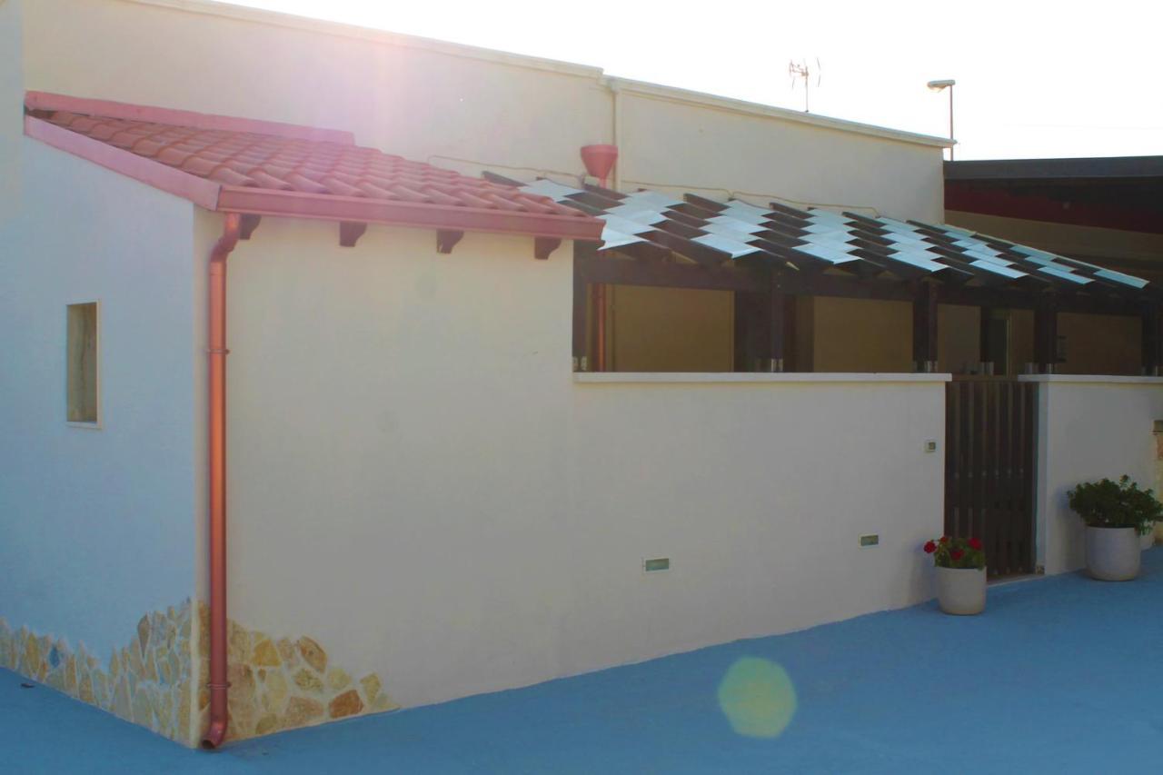 Casa Vacanze Natali-Stella 切萨雷奥港 外观 照片